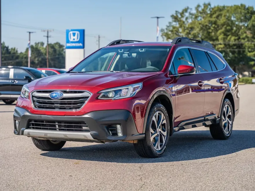 2022 Subaru Outback Limited XT photo 1