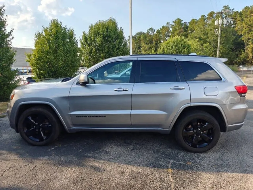 2015 Jeep Grand Cherokee Laredo photo 1