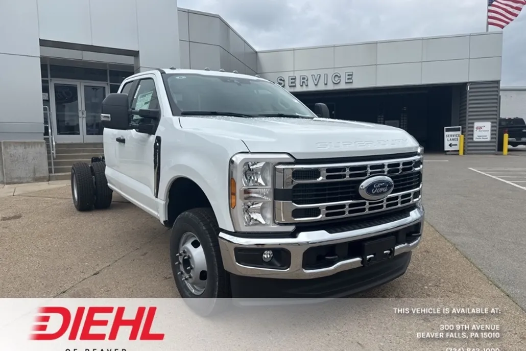 2025 Ford F-350 XL photo 1