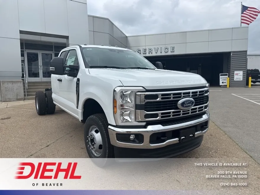 2025 Ford F-350 XL photo 1