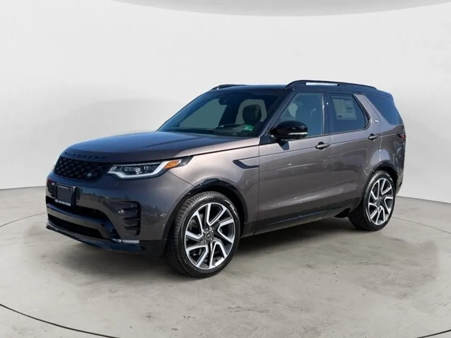 2025 Land Rover Discovery SE photo 1