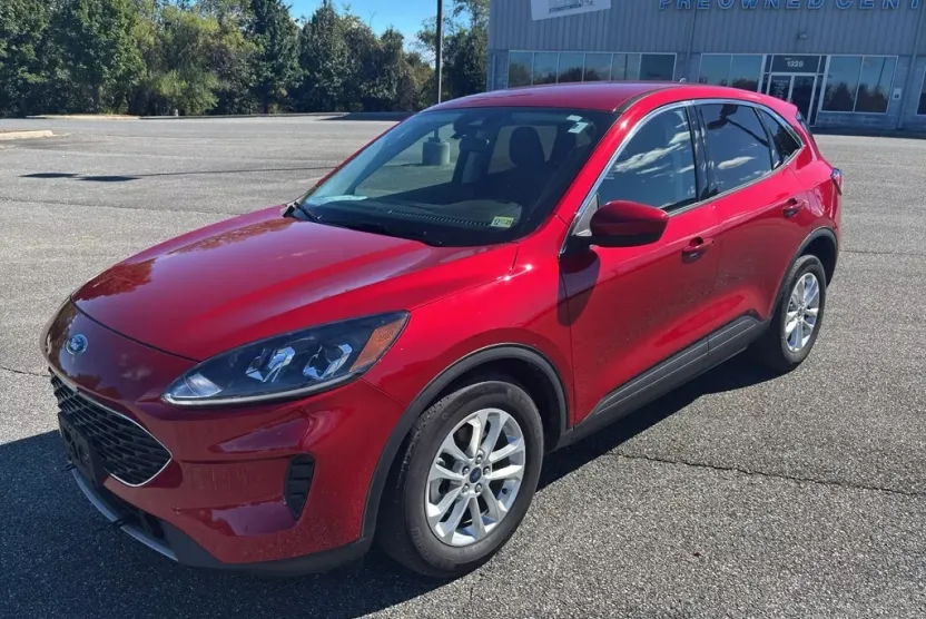 2021 Ford Escape Hybrid SE photo 1