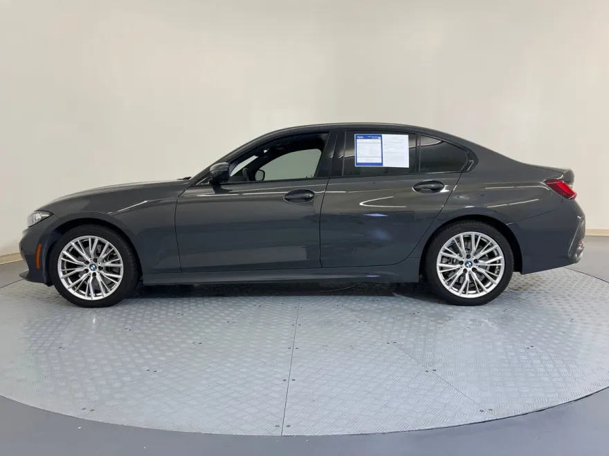 2023 Bmw 330i photo 1