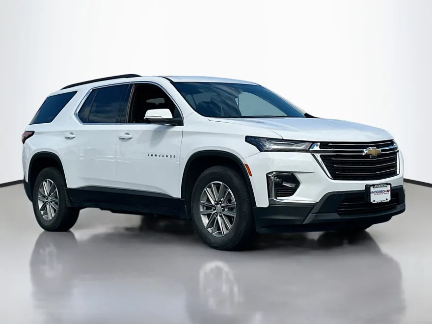 2022 Chevrolet Traverse Cloth 1LT photo 1