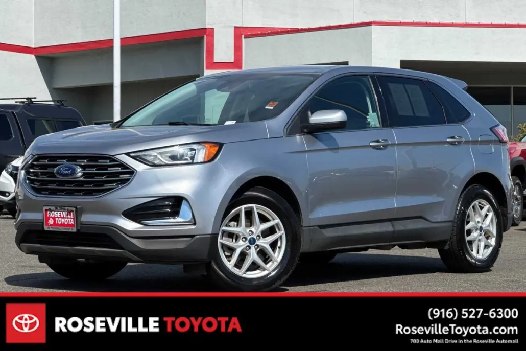 2022 Ford Edge SEL photo 1