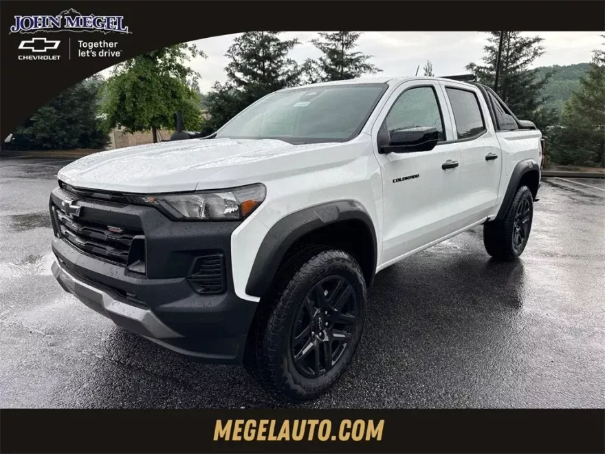 2025 Chevrolet Colorado Trail Boss photo 1