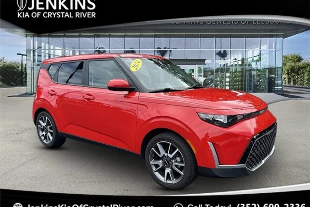2024 Kia Soul EX photo 1