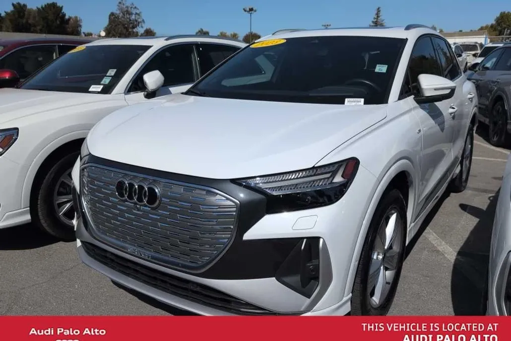 2023 Audi Q4 50 E-tron Prestige photo 1