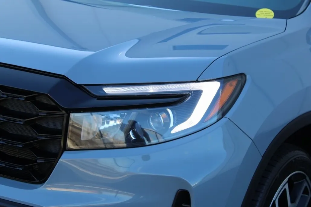 2022 Honda Passport Elite photo 1