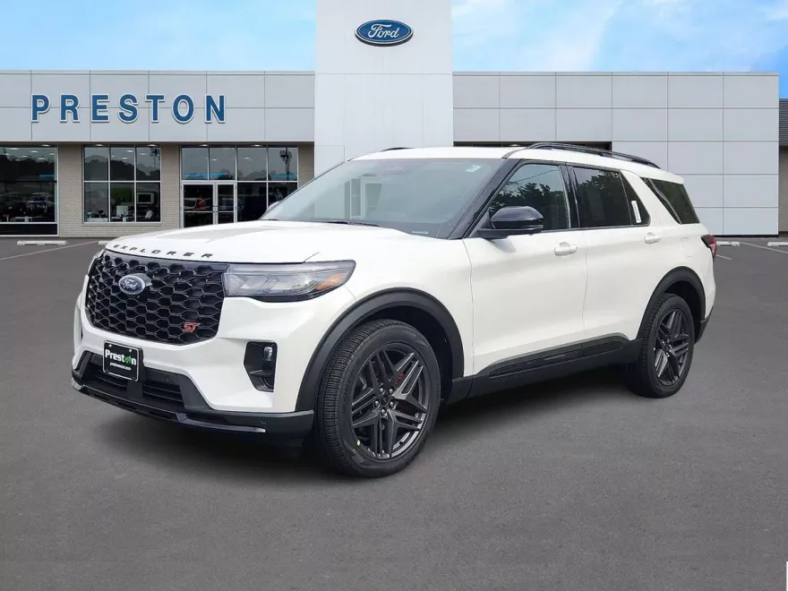 2025 Ford Explorer ST photo 1