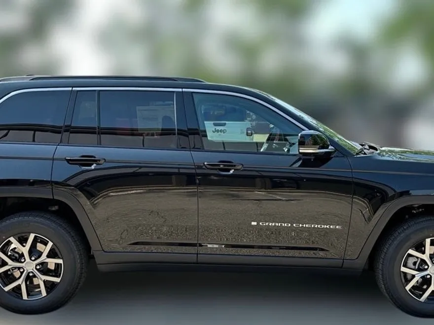 2025 Jeep Grand Cherokee Limited photo 1
