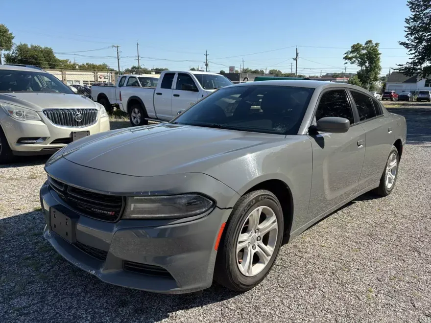 2019 Dodge Charger SXT photo 1