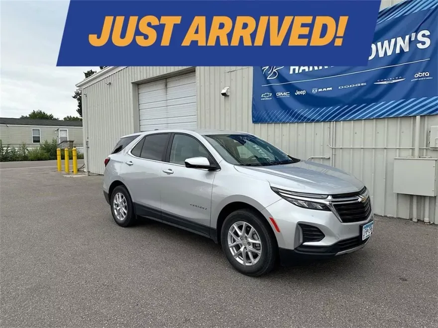2022 Chevrolet Equinox LT photo 1