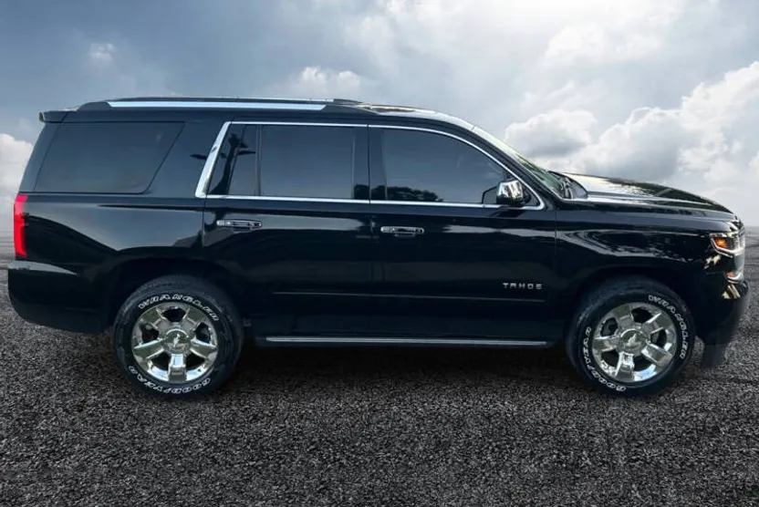 2017 Chevrolet Tahoe Premier photo 1