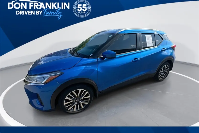 2022 Nissan Kicks SV photo 1