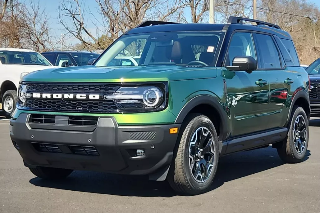 2025 Ford Bronco Sport Outer Banks photo 1
