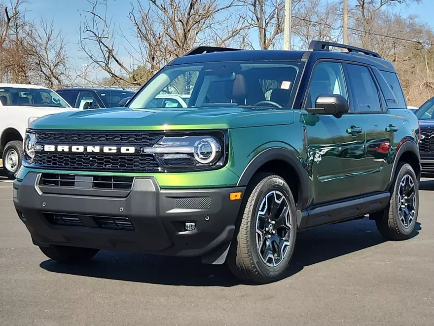2025 Ford Bronco Sport Outer Banks photo 1
