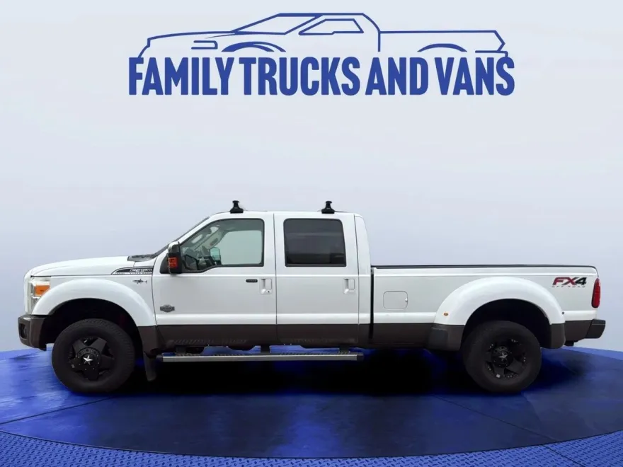 2015 Ford F-350 King Ranch photo 1