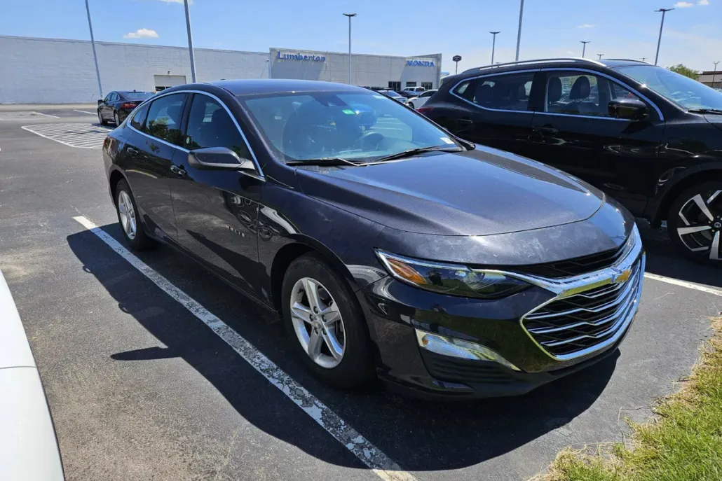 2023 Chevrolet Malibu 1LT photo 1
