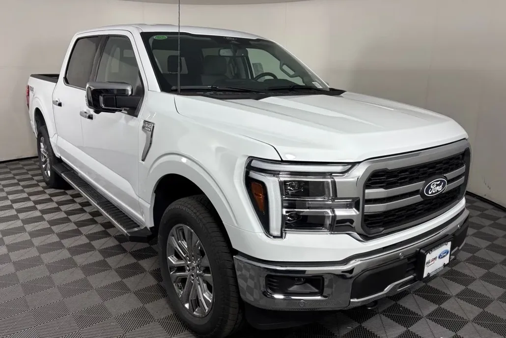 2025 Ford F-150 Lariat photo 1