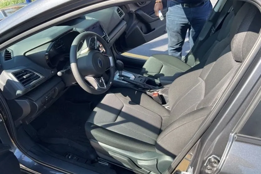 2021 Subaru Impreza Base photo 1