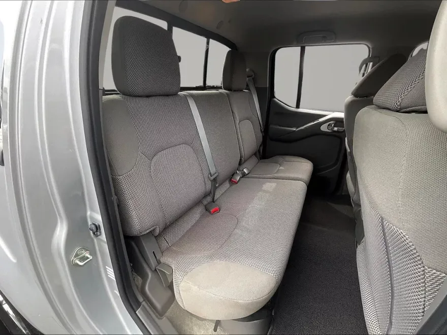 2017 Nissan Frontier SV photo 27