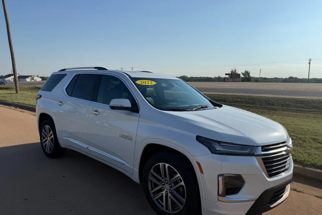 2023 Chevrolet Traverse High Country photo 1