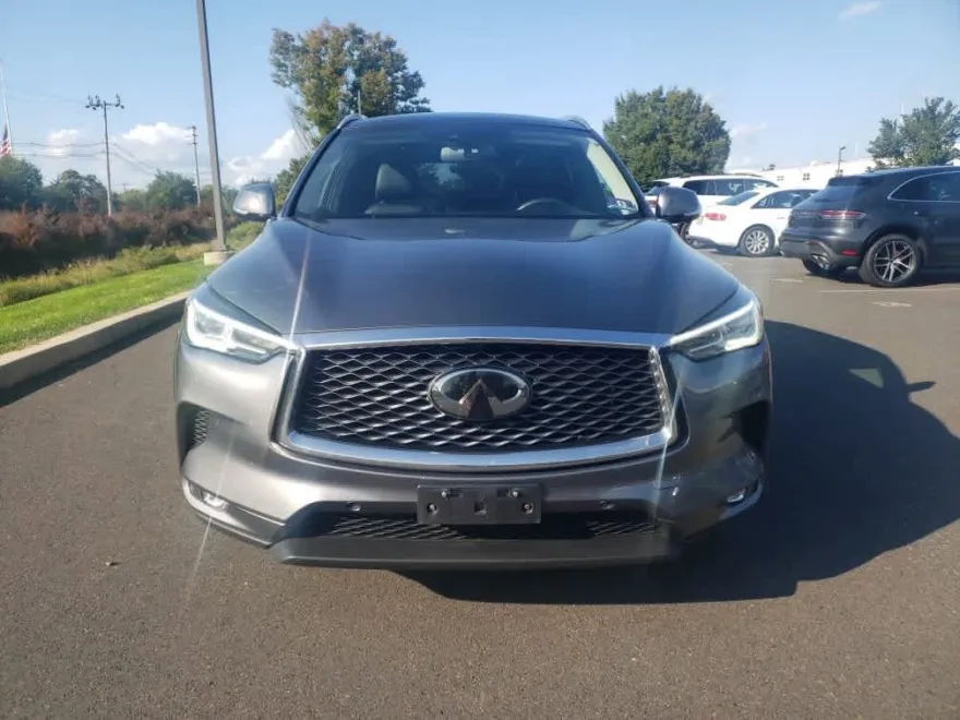 2019 Infiniti QX50 Essential AWD photo 1
