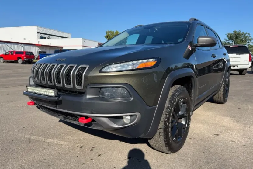 2015 Jeep Cherokee Trailhawk photo 1