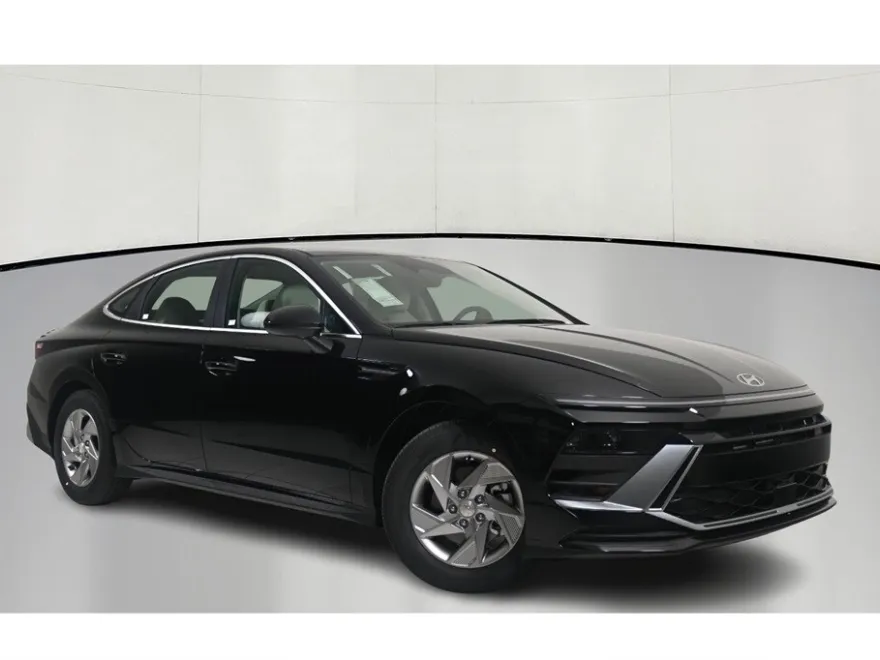 2025 Hyundai Sonata SE photo 1