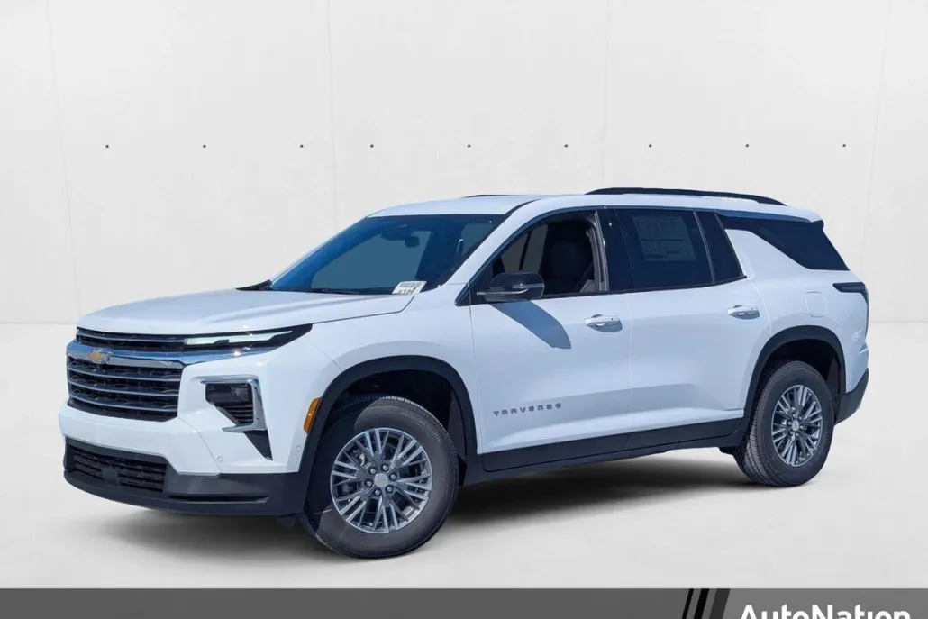 2025 Chevrolet Traverse photo 1