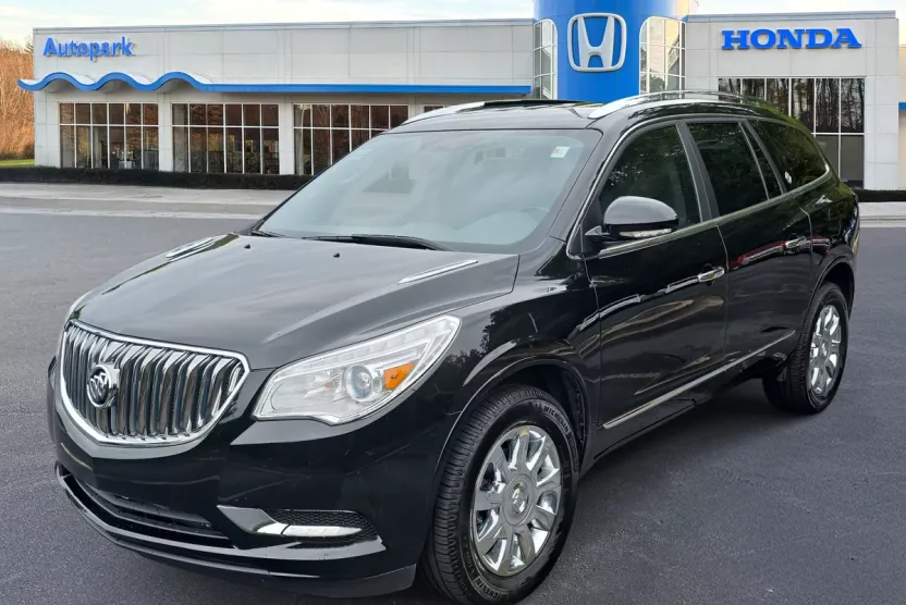 2017 Buick Enclave Leather photo 1