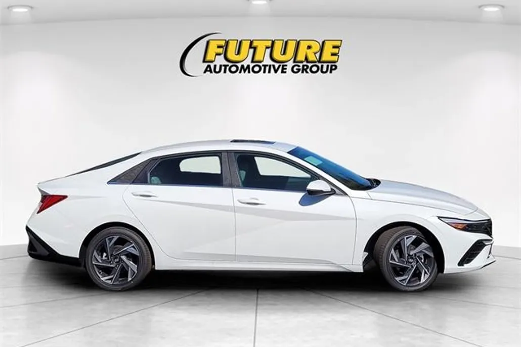 2025 Hyundai Elantra Hybrid Limited photo 1