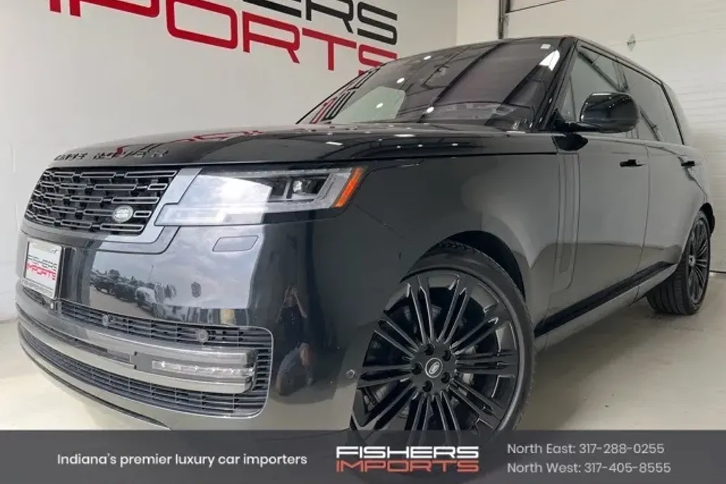 2023 Land Rover Range Rover SE photo 1