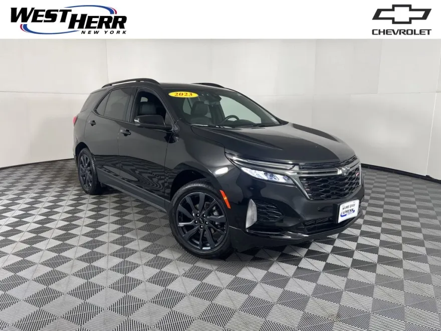 2023 Chevrolet Equinox RS photo 1