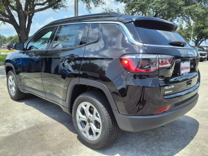 2025 Jeep Compass Latitude photo 1