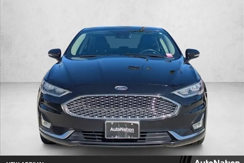 2019 Ford Fusion Hybrid Titanium photo 1
