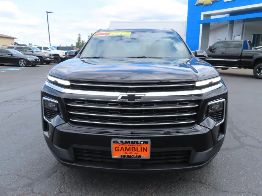 2025 Chevrolet Traverse photo 1