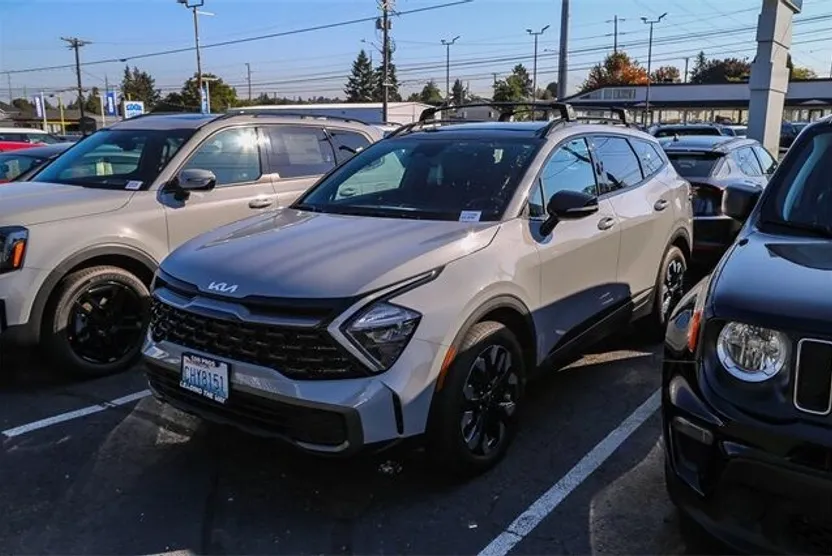 2023 Kia Sportage X-Line photo 1