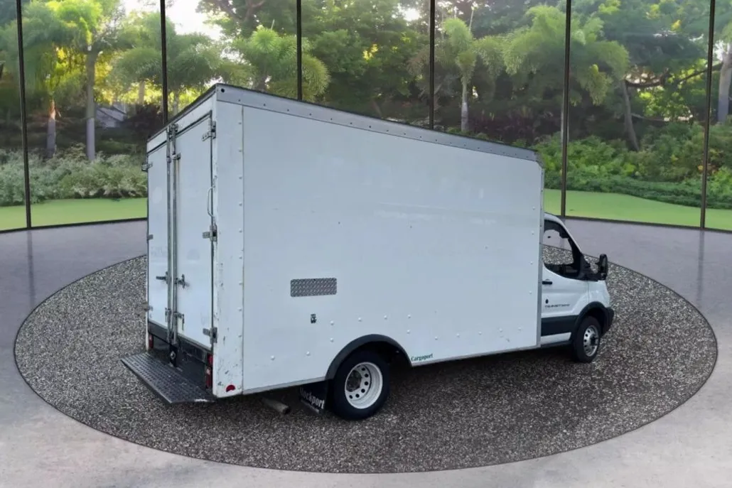 2019 Ford Transit Cutaway Van photo 1