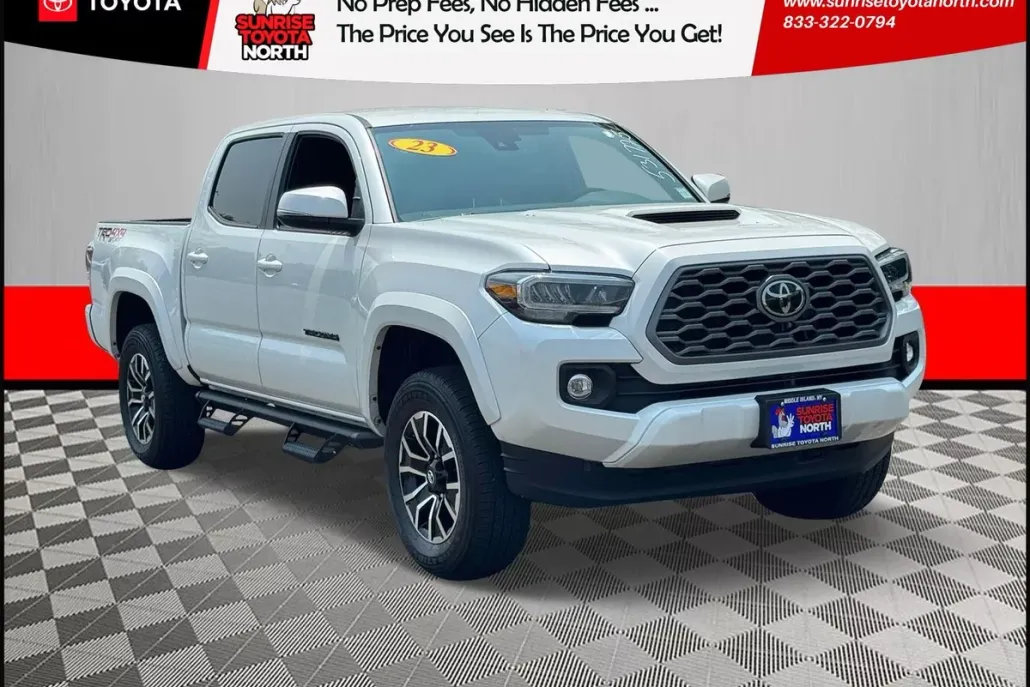 2023 Toyota Tacoma TRD Sport Double Cab V6 photo 1