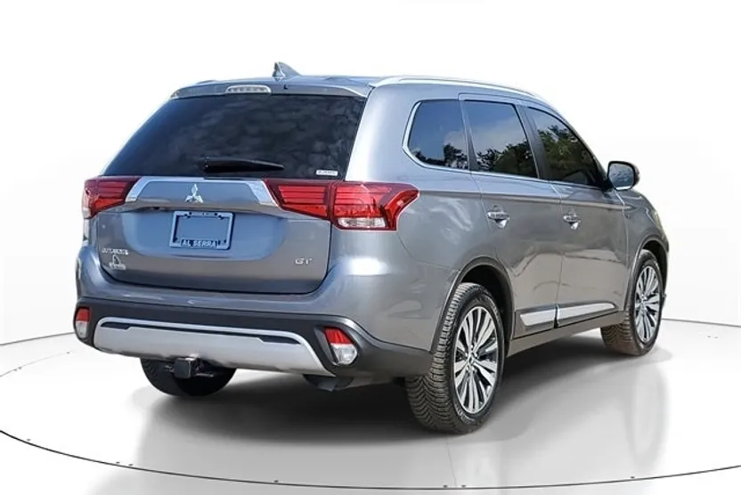 2020 Mitsubishi Outlander GT photo 1