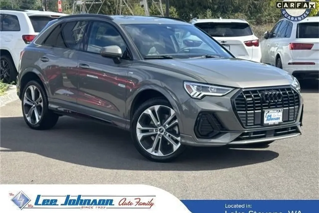 2021 Audi Q3 S line Premium Plus 45 TFSI photo 1