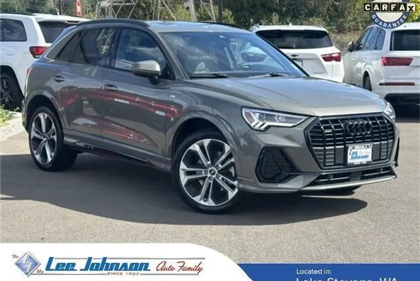 2021 Audi Q3 S line Premium Plus 45 TFSI photo 1