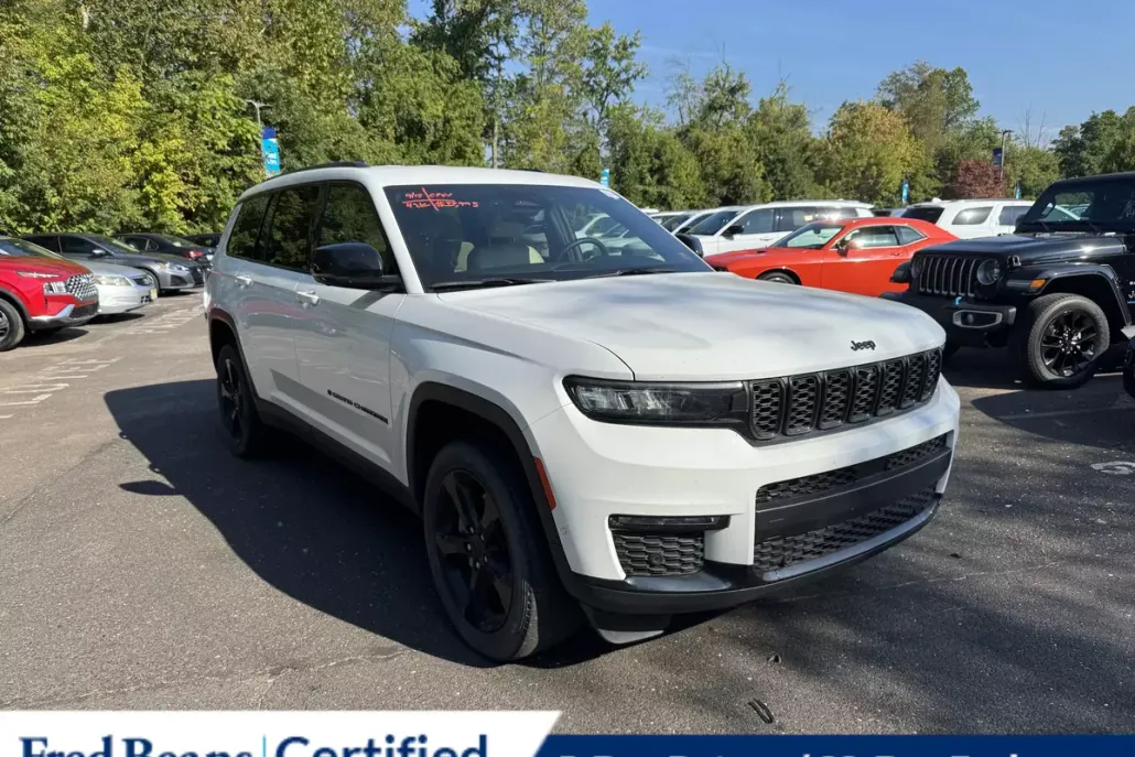 2023 Jeep Grand Cherokee Limited photo 1