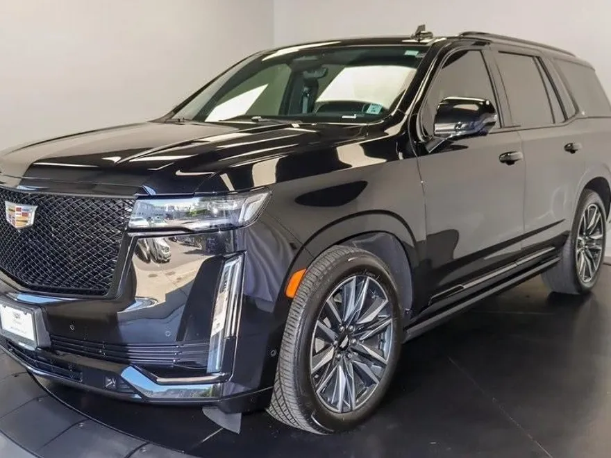 2021 Cadillac Escalade Sport photo 1