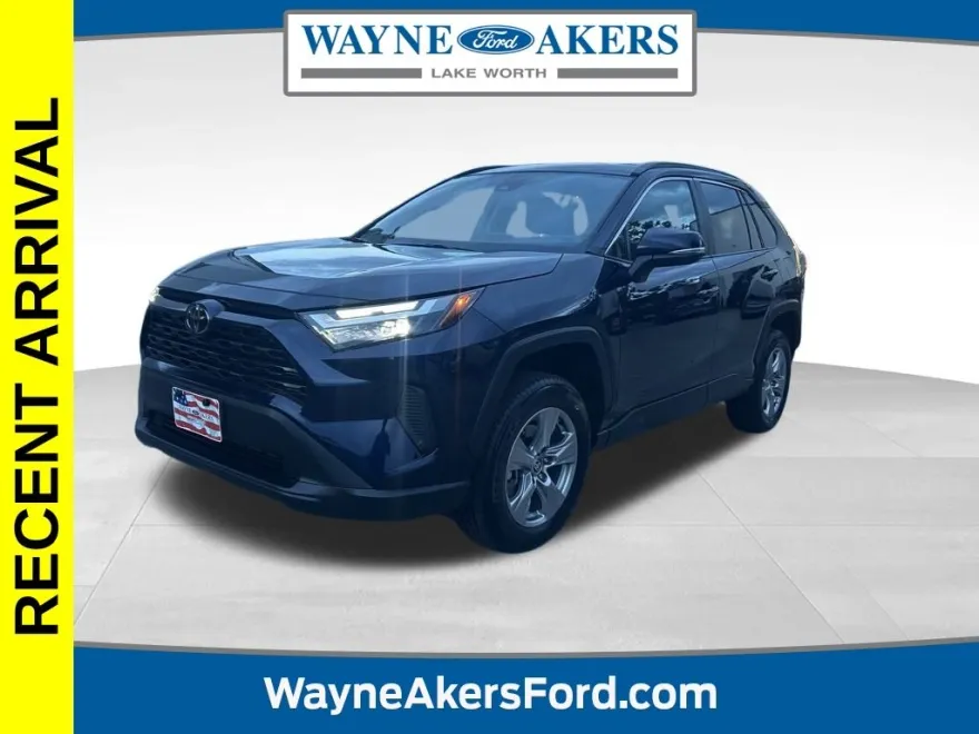 2024 Toyota RAV4 XLE photo 1
