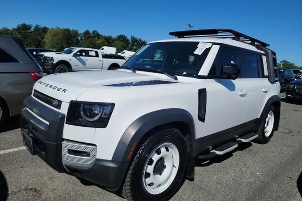 2023 Land Rover Defender 110 S photo 1