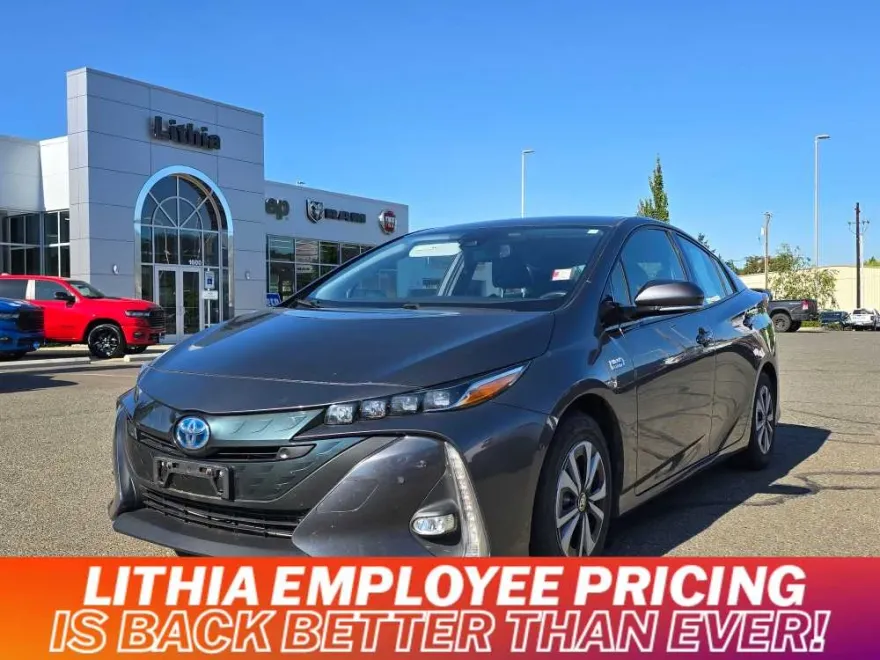 2018 Toyota Prius Prime Advanced photo 1