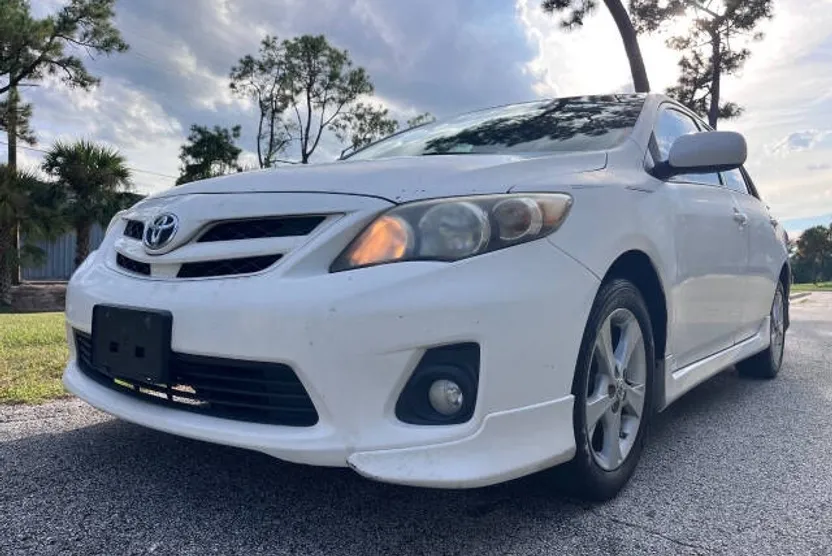 2011 Toyota Corolla S photo 1